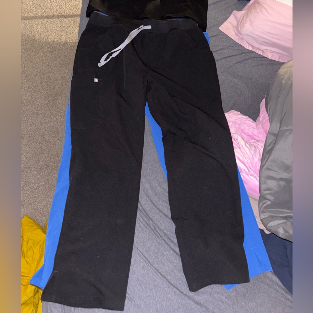 Figs Kade Cargo Scrub Pants